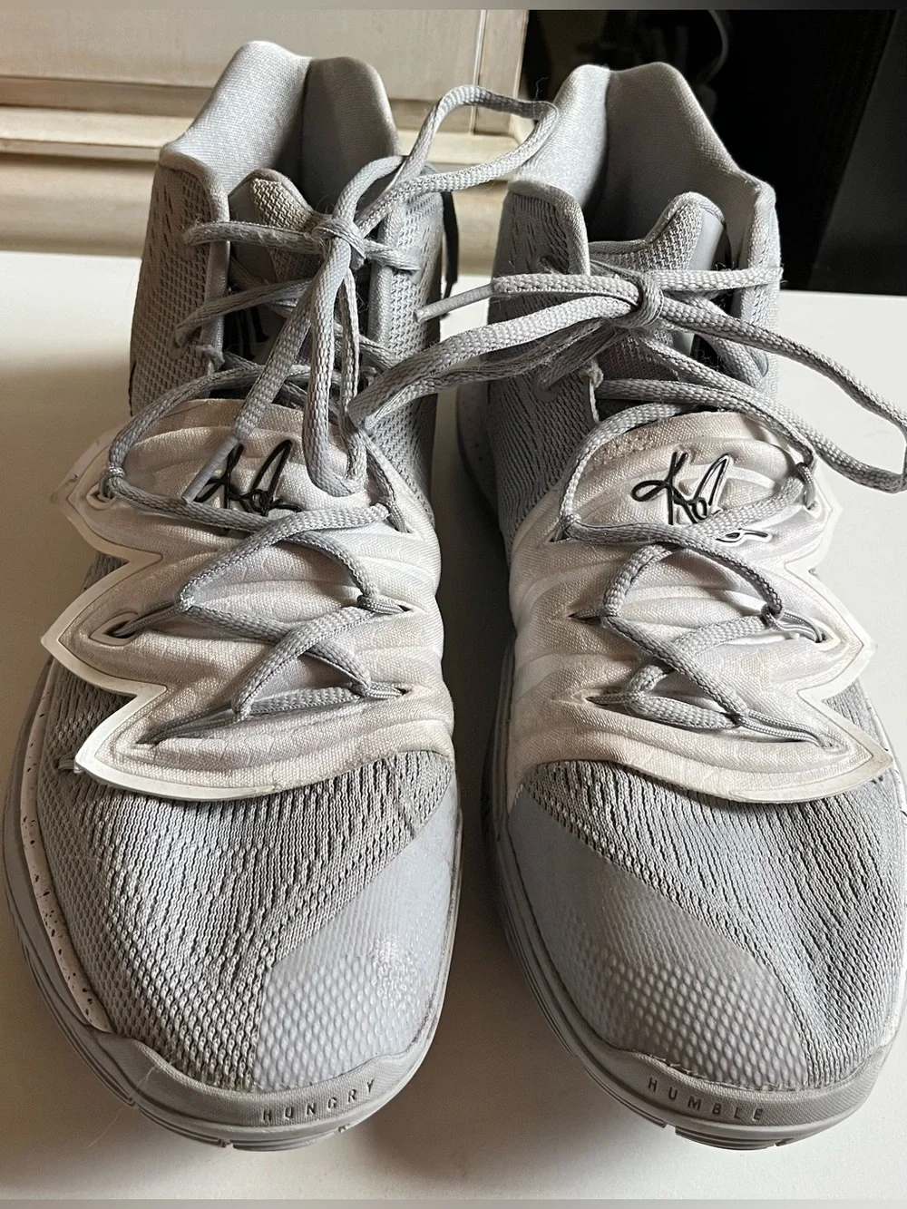 Men’s Nike Kyrie Irving TB Basketball Shoes Gray Wolf 2019 Mid Top 10.5